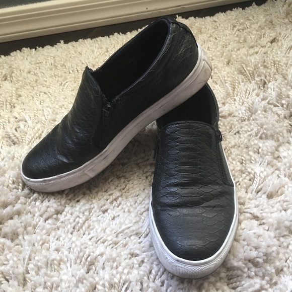 Report Shoes - Slip -on platform by Report